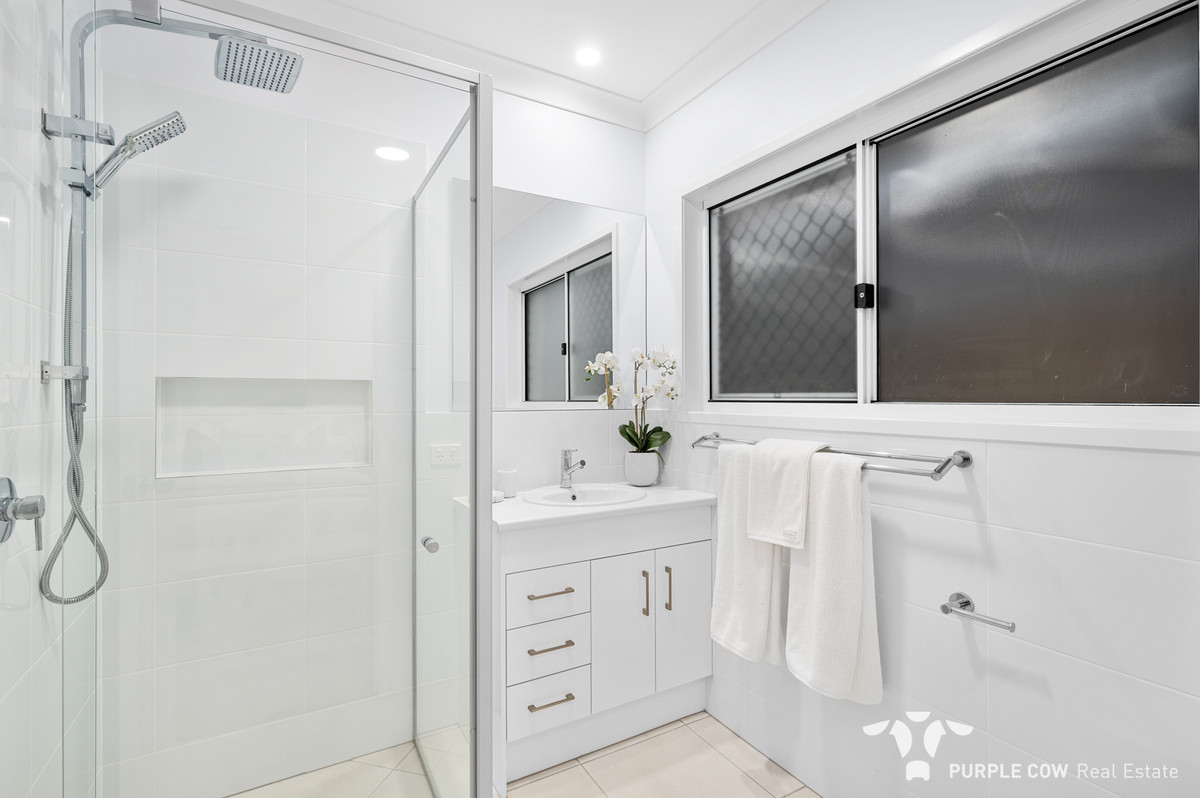Rental: Greenbank, QLD, 4124 photo-15