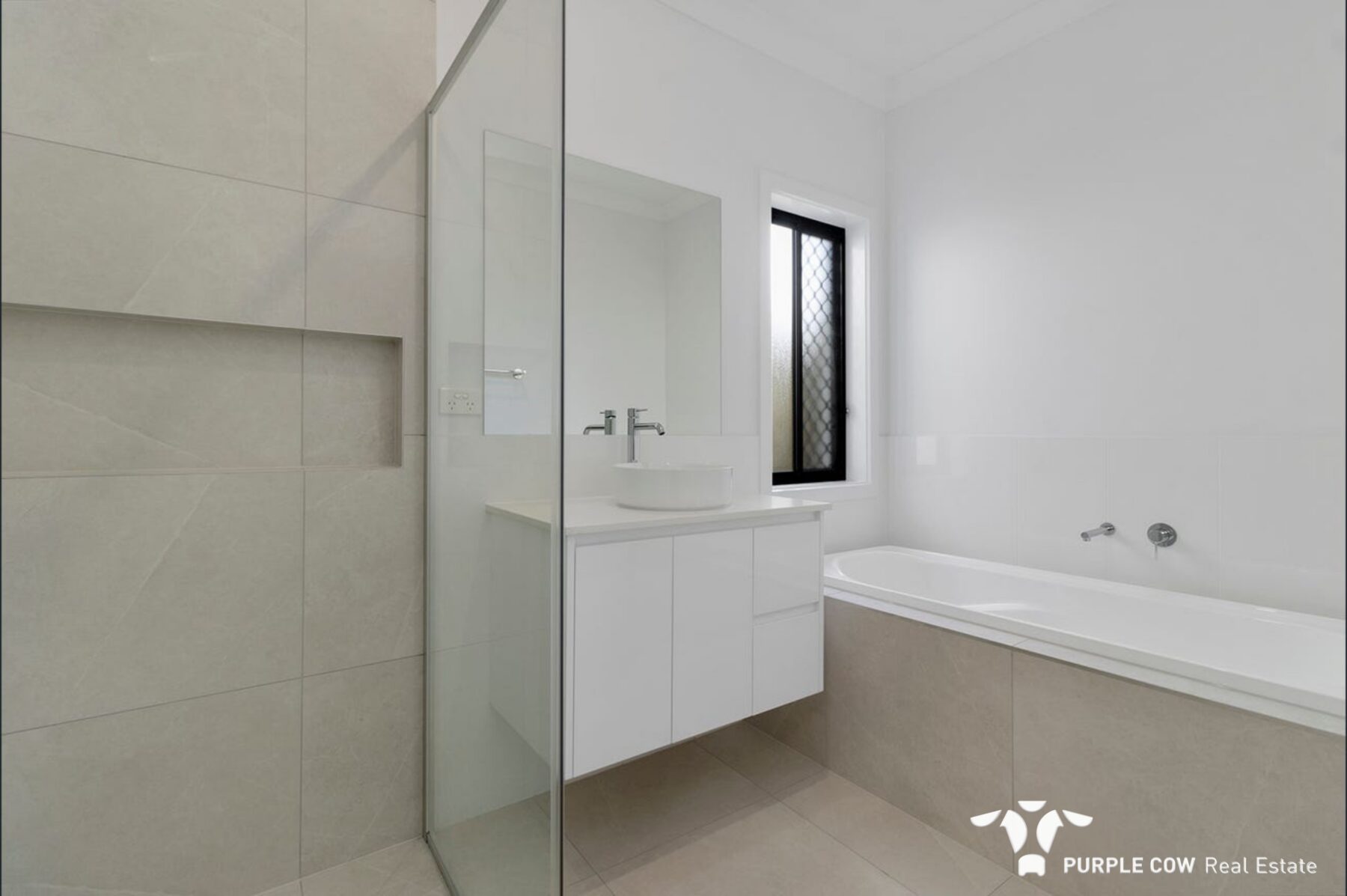 Rental: White Rock, QLD, 4306 photo-5