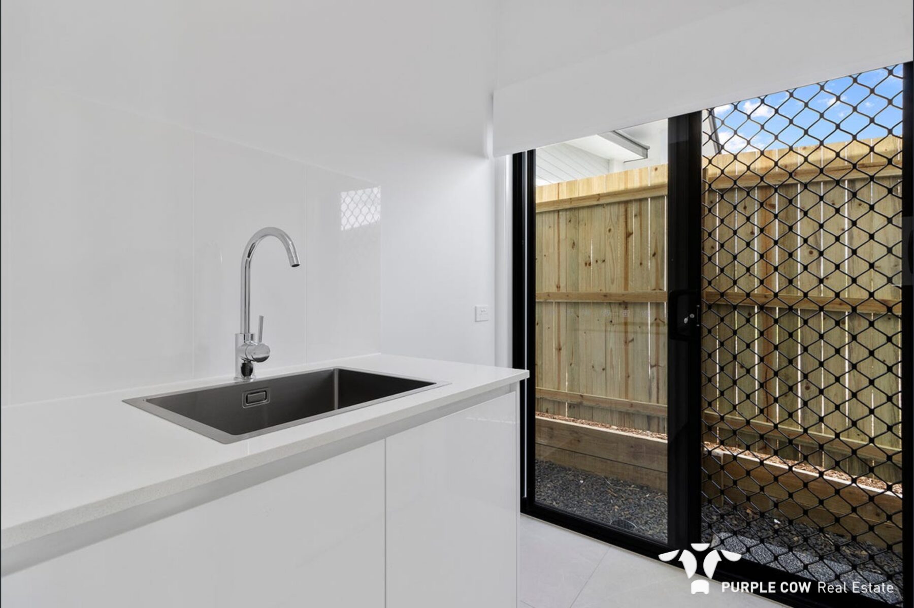 Rental: White Rock, QLD, 4306 photo-7