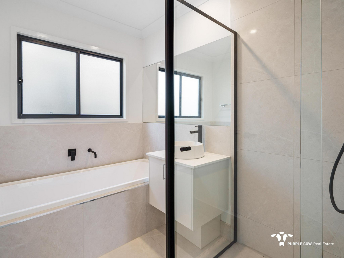 Rental: Spring Mountain, QLD, 4300 photo-8