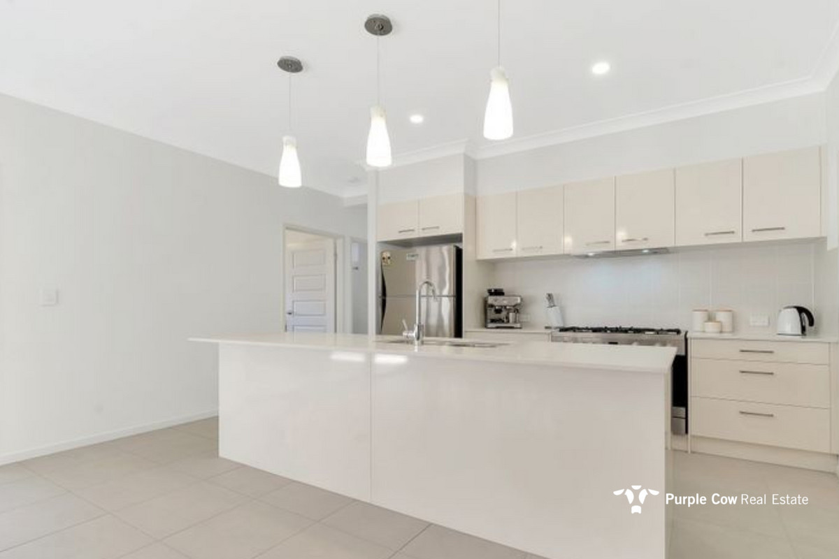 Rental: Spring Mountain, QLD, 4300 photo-1