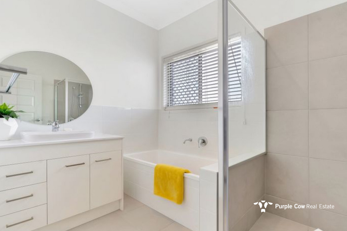 Rental: Spring Mountain, QLD, 4300 photo-9