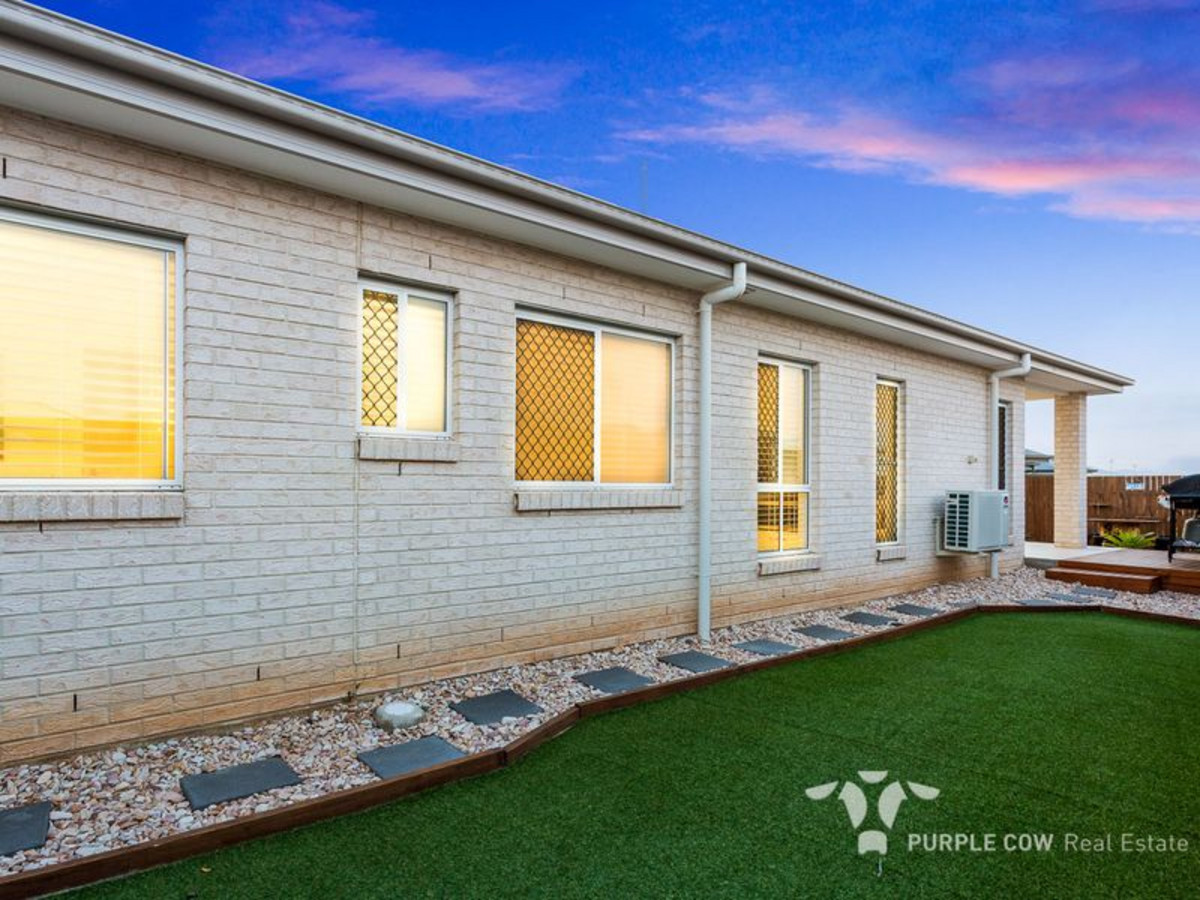 Rental: Spring Mountain, QLD, 4300 photo-6