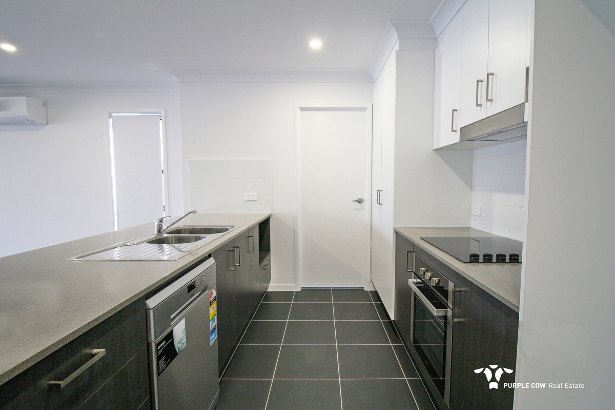 Rental: Spring Mountain, QLD, 4300 photo-3