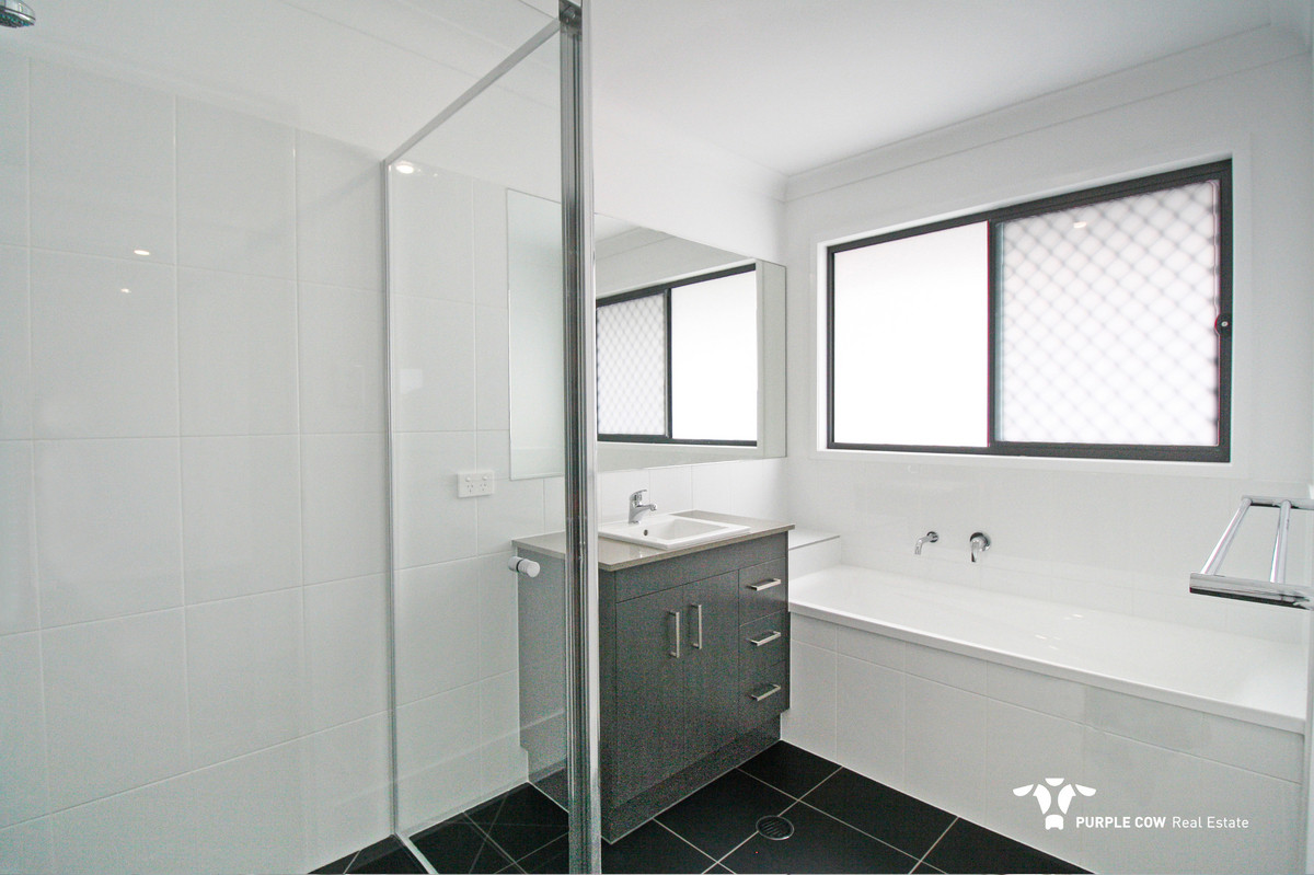 Rental: Spring Mountain, QLD, 4300 photo-5