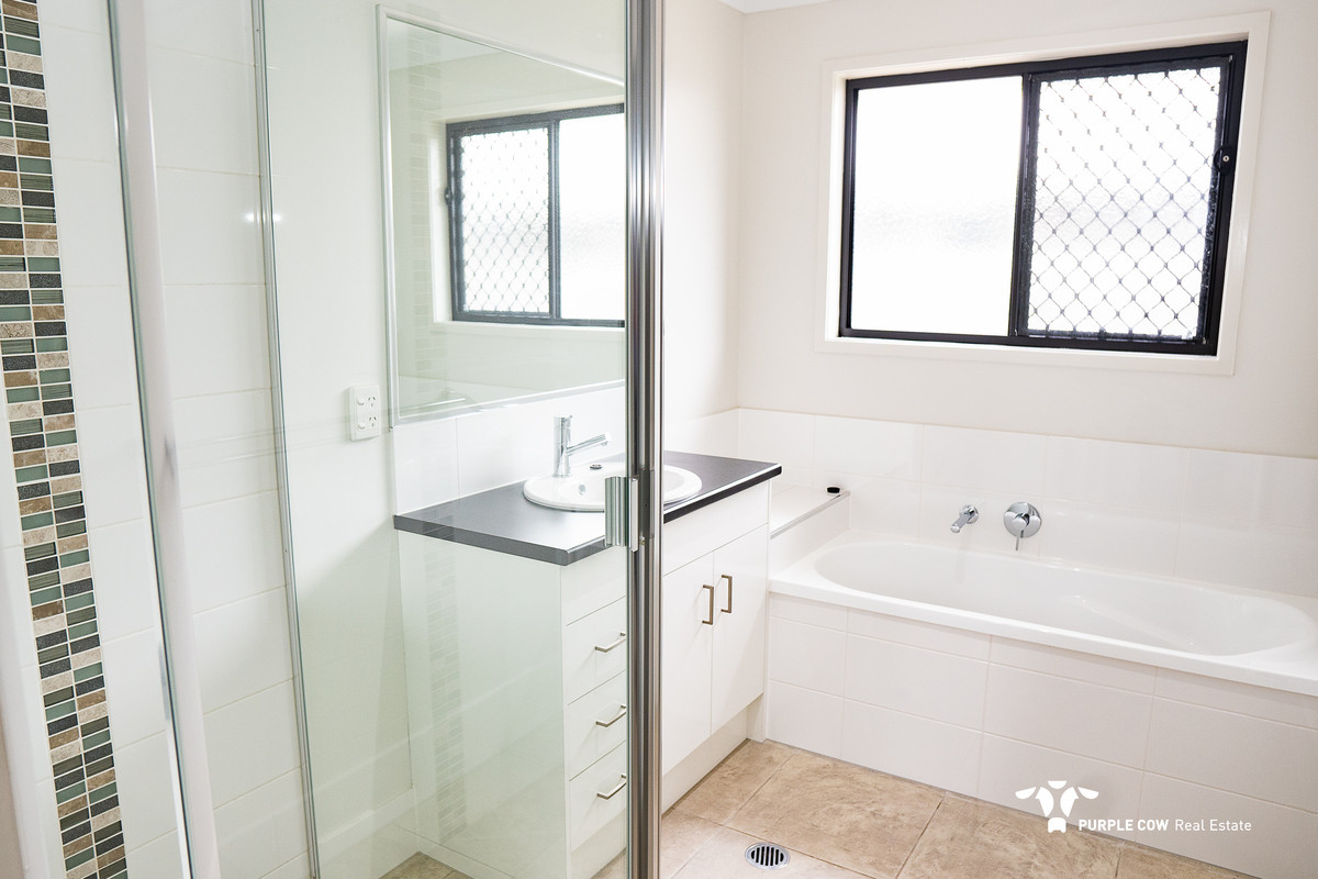 Rental: Yarrabilba, QLD, 4207 photo-7
