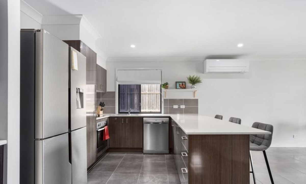Rental: Collingwood Park, QLD, 4301 photo-1
