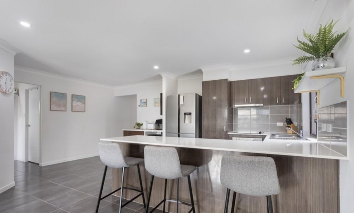 Rental: Collingwood Park, QLD, 4301 photo-3