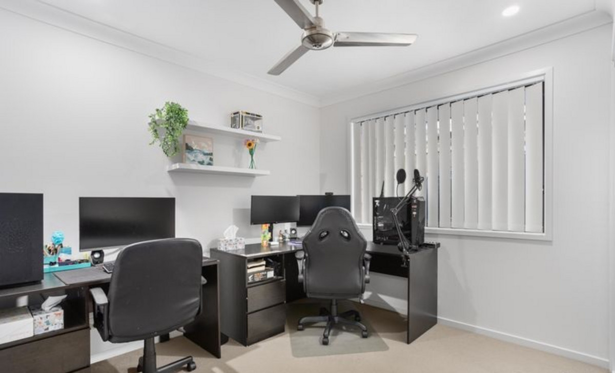 Rental: Collingwood Park, QLD, 4301 photo-6