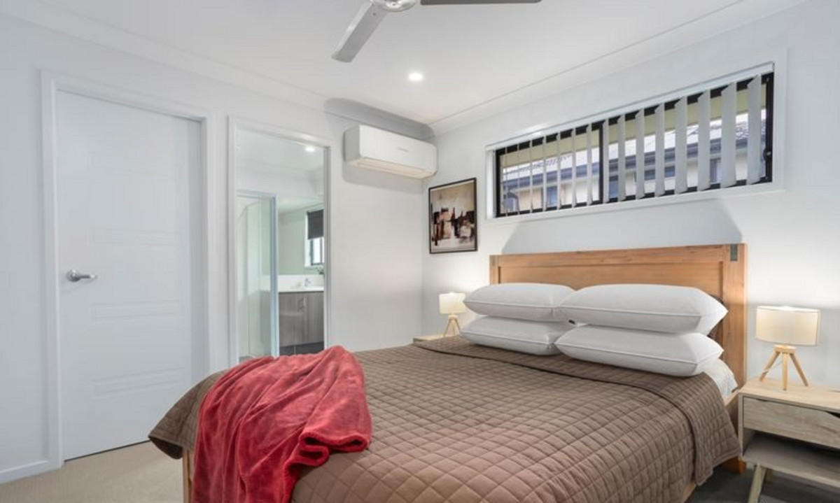 Rental: Collingwood Park, QLD, 4301 photo-10