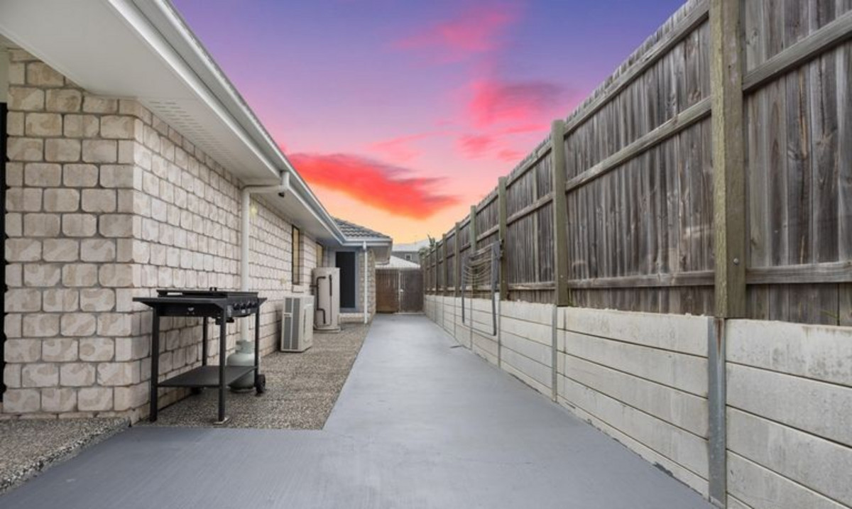 Rental: Collingwood Park, QLD, 4301 photo-13