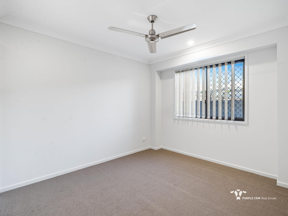 Rental: 86 Russell Luhrs Way, Spring Mountain, QLD, 4300 photo-6