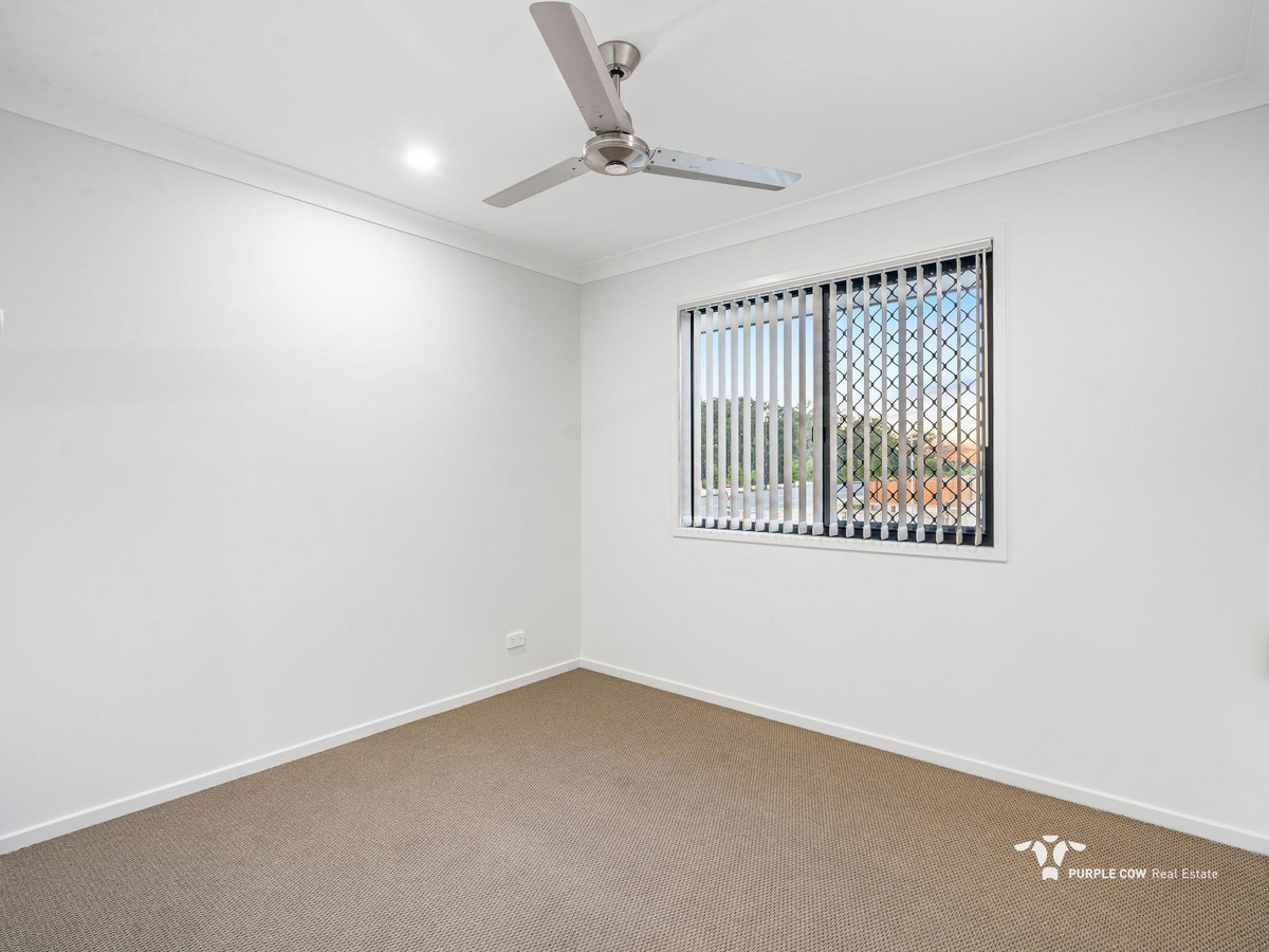 Rental: 86 Russell Luhrs Way, Spring Mountain, QLD, 4300 photo-8