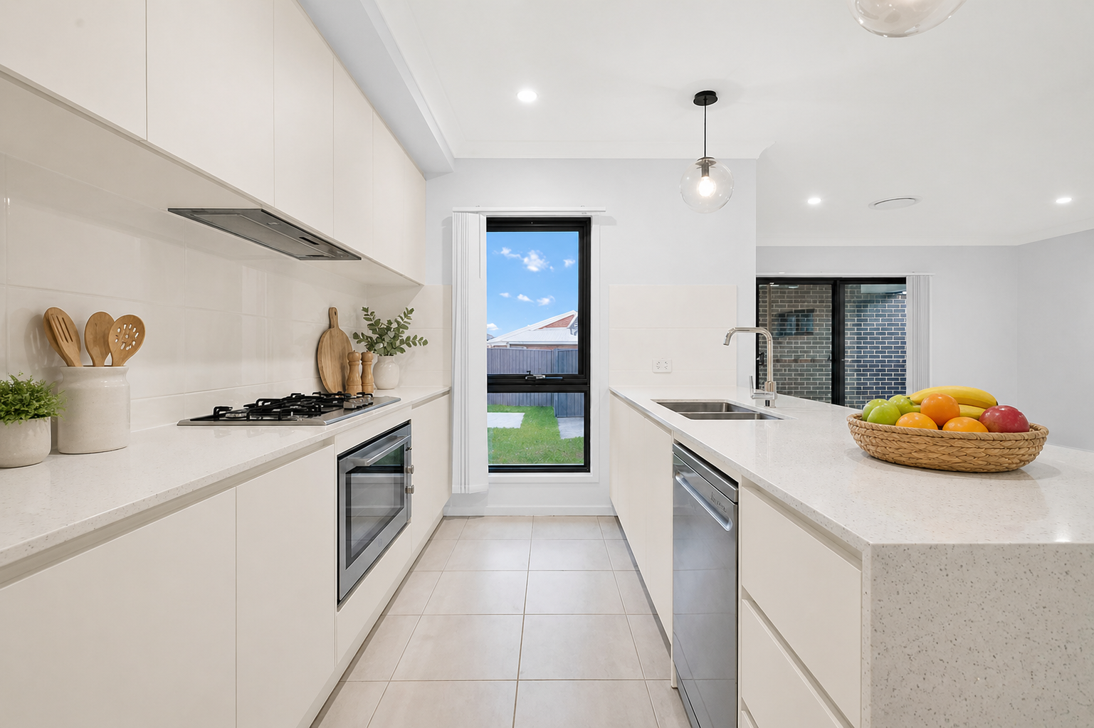 Rental: 10 Little Lane, Ripley, QLD, 4306 photo-4