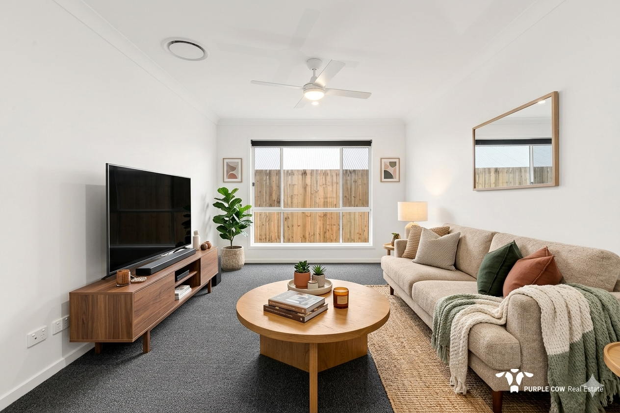 Rental: 92 Barratt Drive, Greenbank, QLD, 4124 photo-5