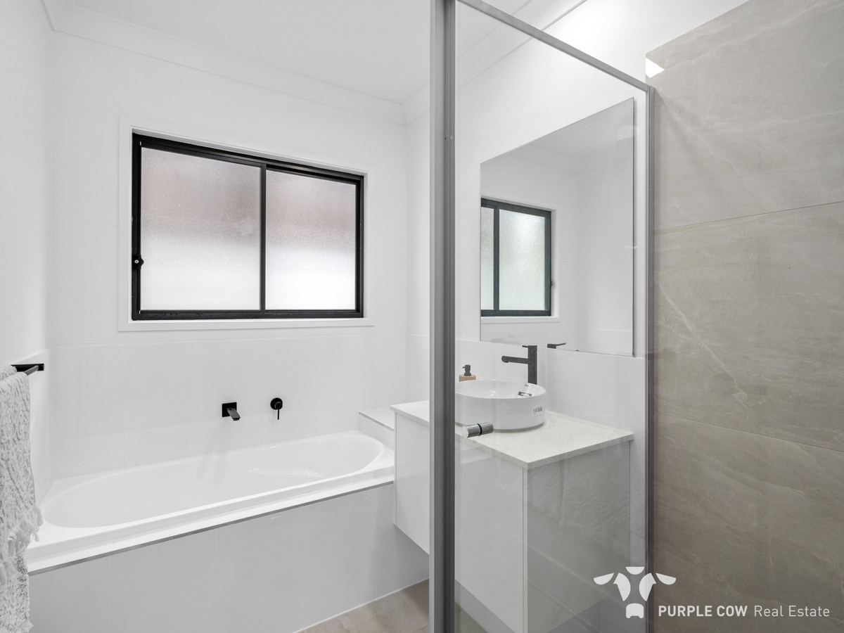 Rental: Spring Mountain, QLD, 4300 photo-11