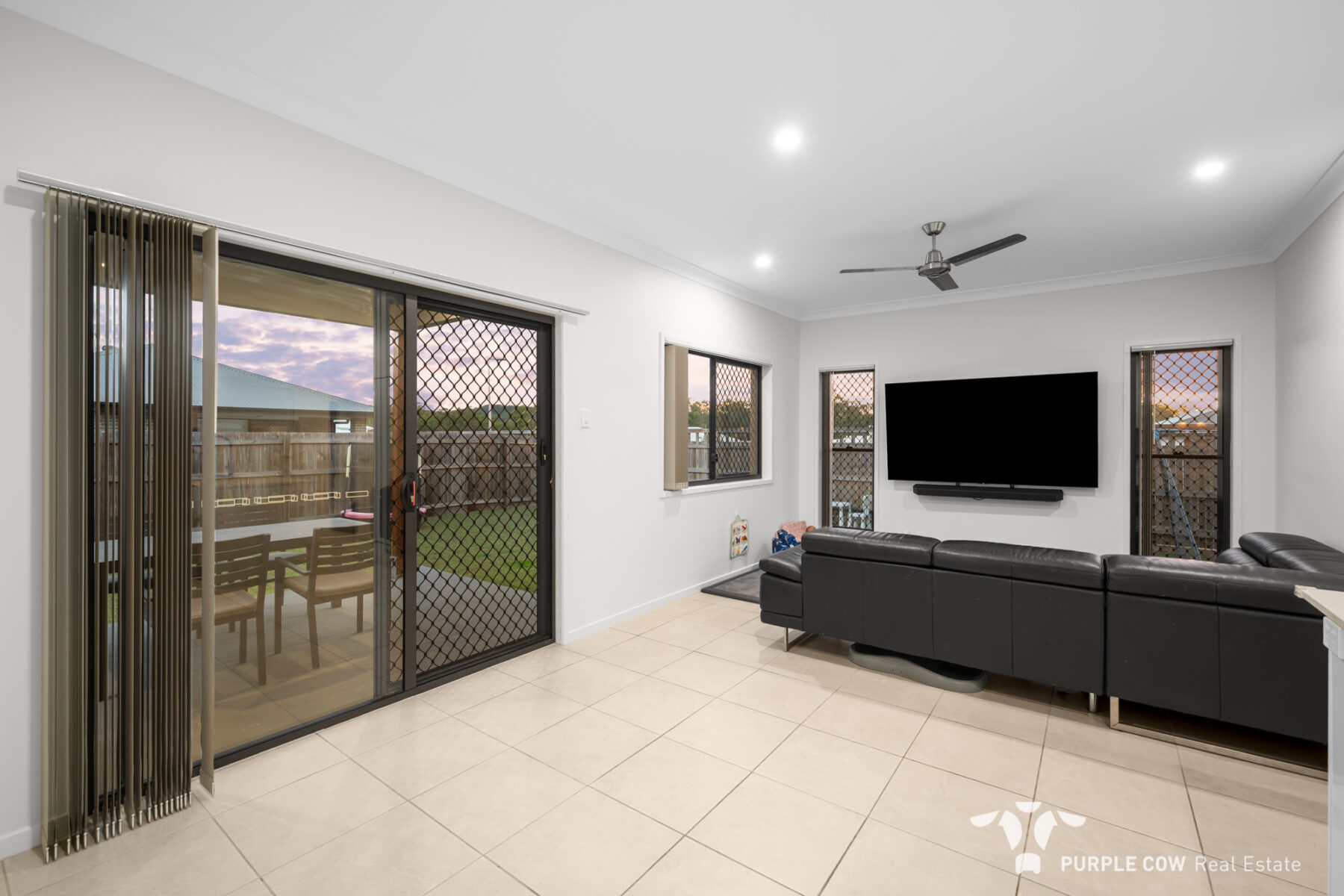Property: 22 Alberg Street, Spring Mountain, QLD, 4300 photo-3