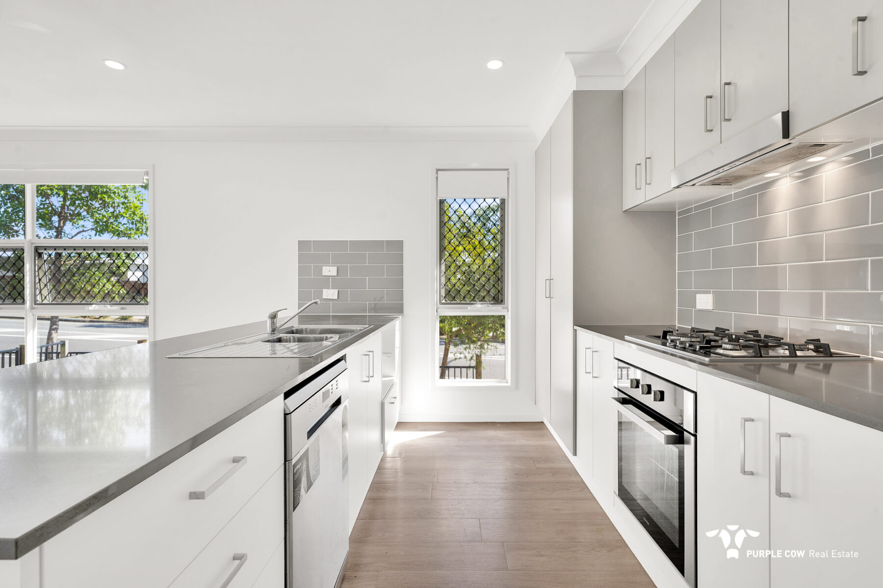 Rental: 24 Dublin Avenue, Spring Mountain, QLD, 4300 photo-2