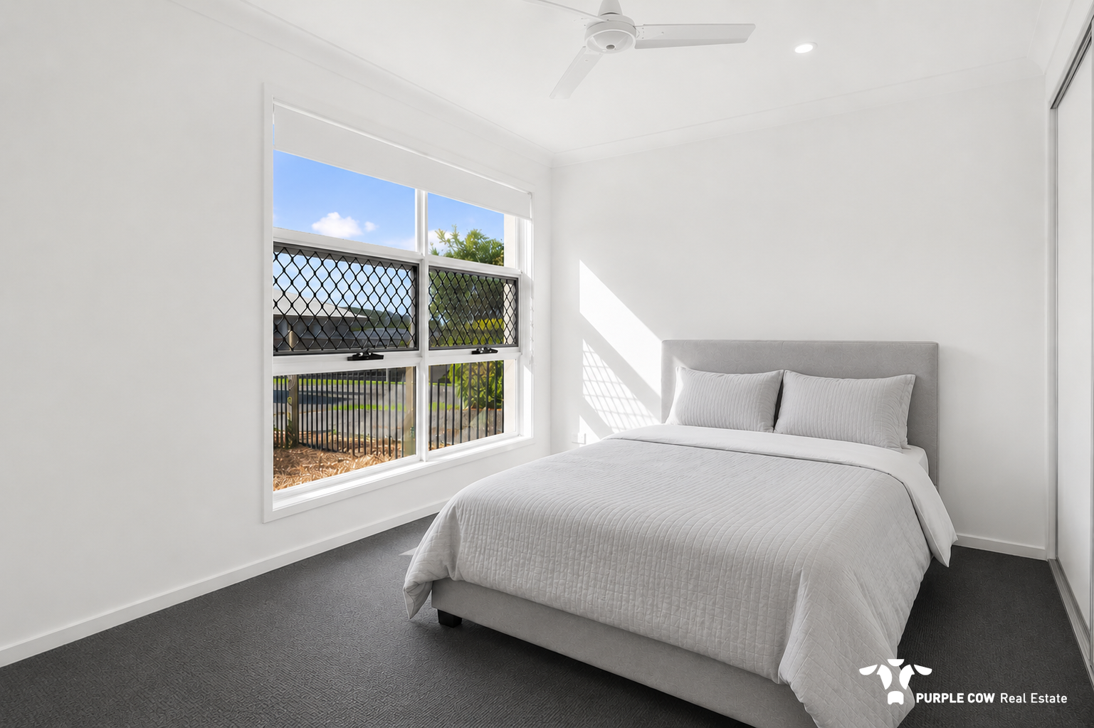 Rental: 24 Dublin Avenue, Spring Mountain, QLD, 4300 photo-10