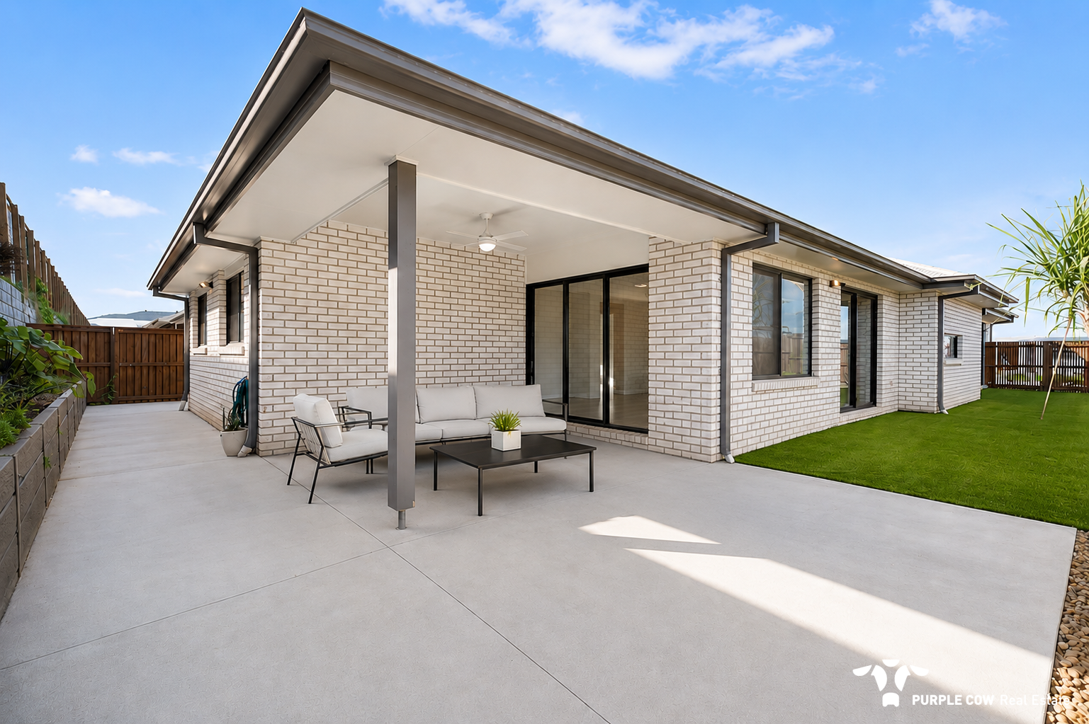 Rental: 2 Terracotta Street, Greenbank, QLD, 4124 photo-11