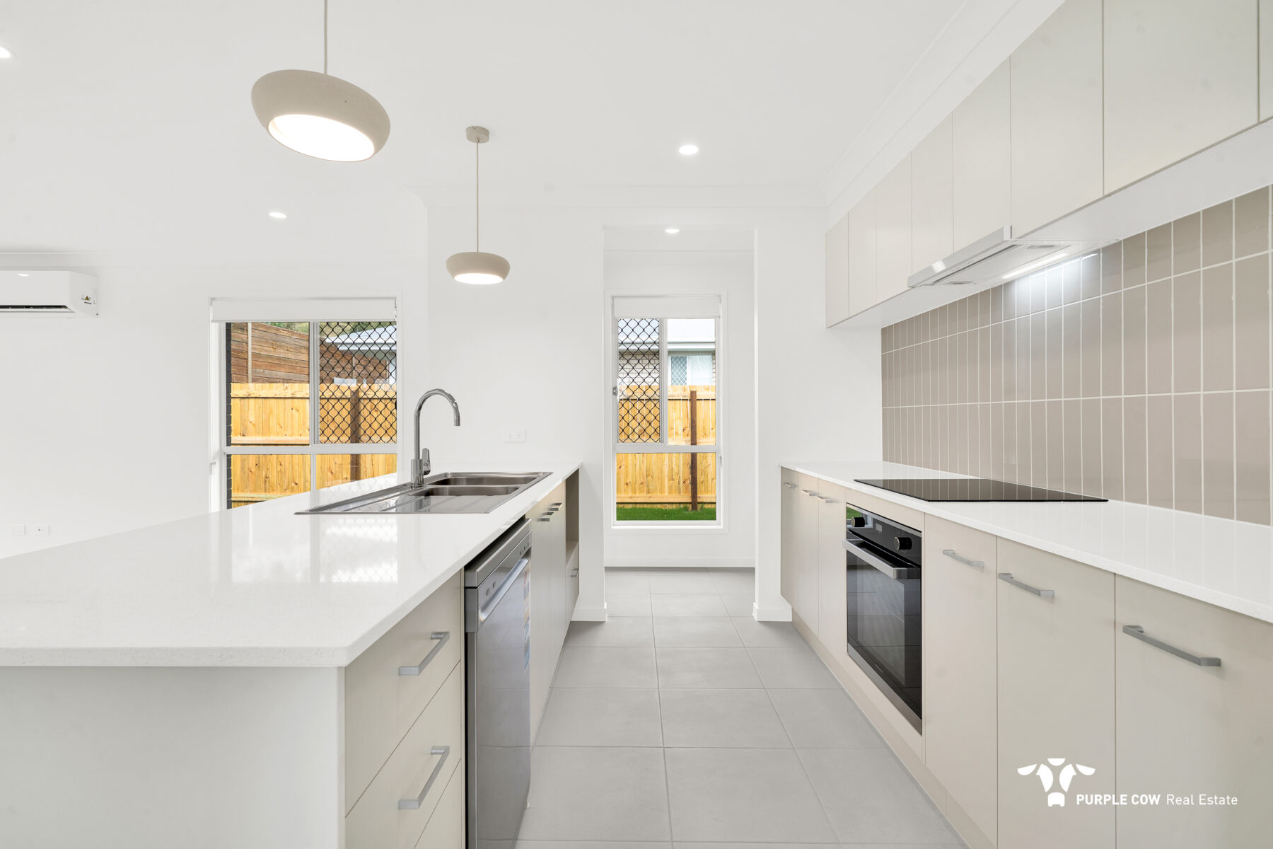 Rental: 86 Barcoo Drive, Plainland, QLD, 4341 photo-2