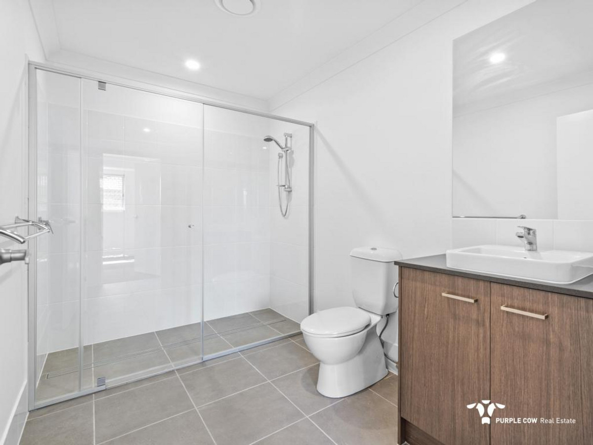 Rental: 1/24 Balonne Street, Plainland, QLD, 4341 photo-5