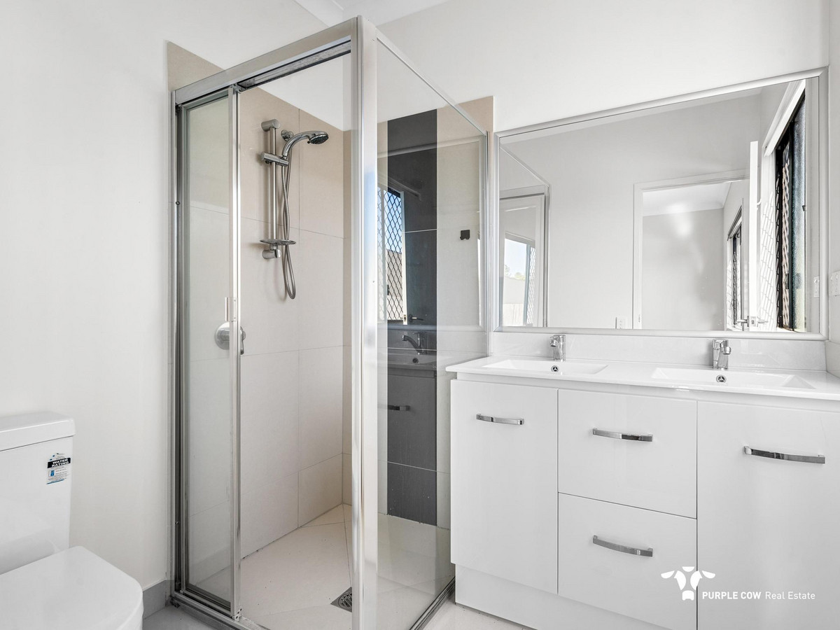 Rental: 45 Kangaroo Crescent, Springfield Lakes, QLD, 4300 photo-3