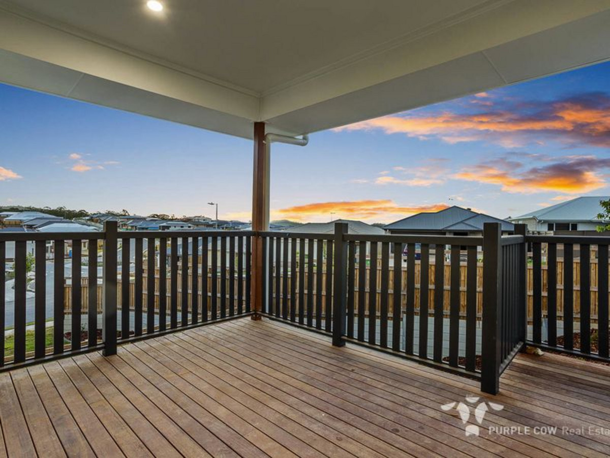 Rental: 35 Sawyer Street, Spring Mountain, QLD, 4300 photo-12