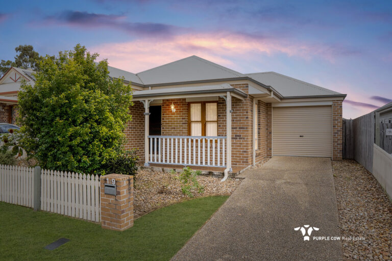 19 Grand Canyon Drive, Springfield Lakes