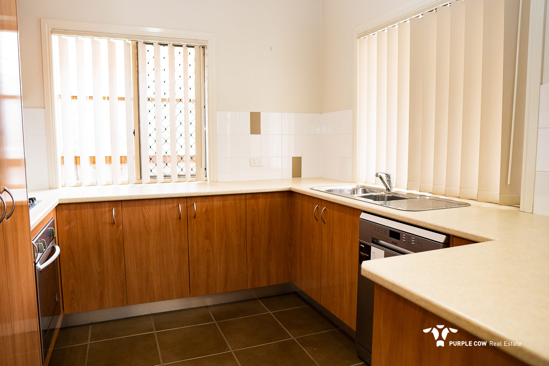 Rental: 19 Grand Canyon Drive, Springfield Lakes, QLD, 4300 photo-4