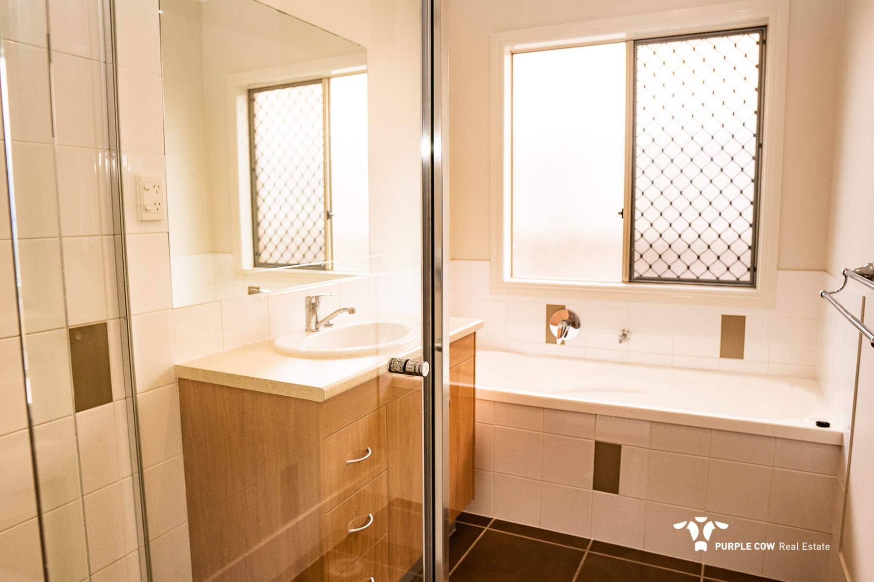 Rental: 19 Grand Canyon Drive, Springfield Lakes, QLD, 4300 photo-5