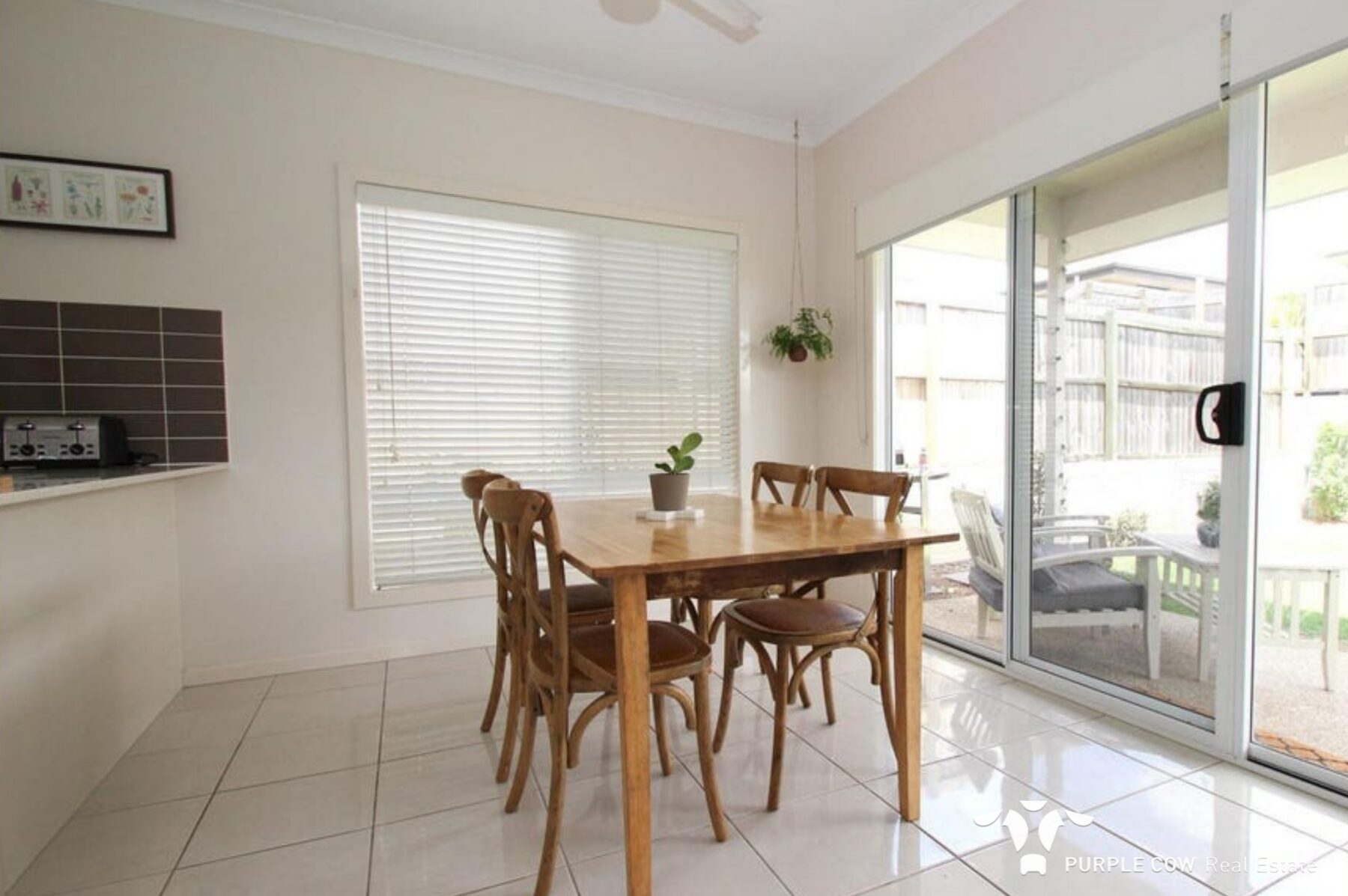 Property: 20 Arnaldo Avenue, Augustine Heights, QLD, 4300 photo-4