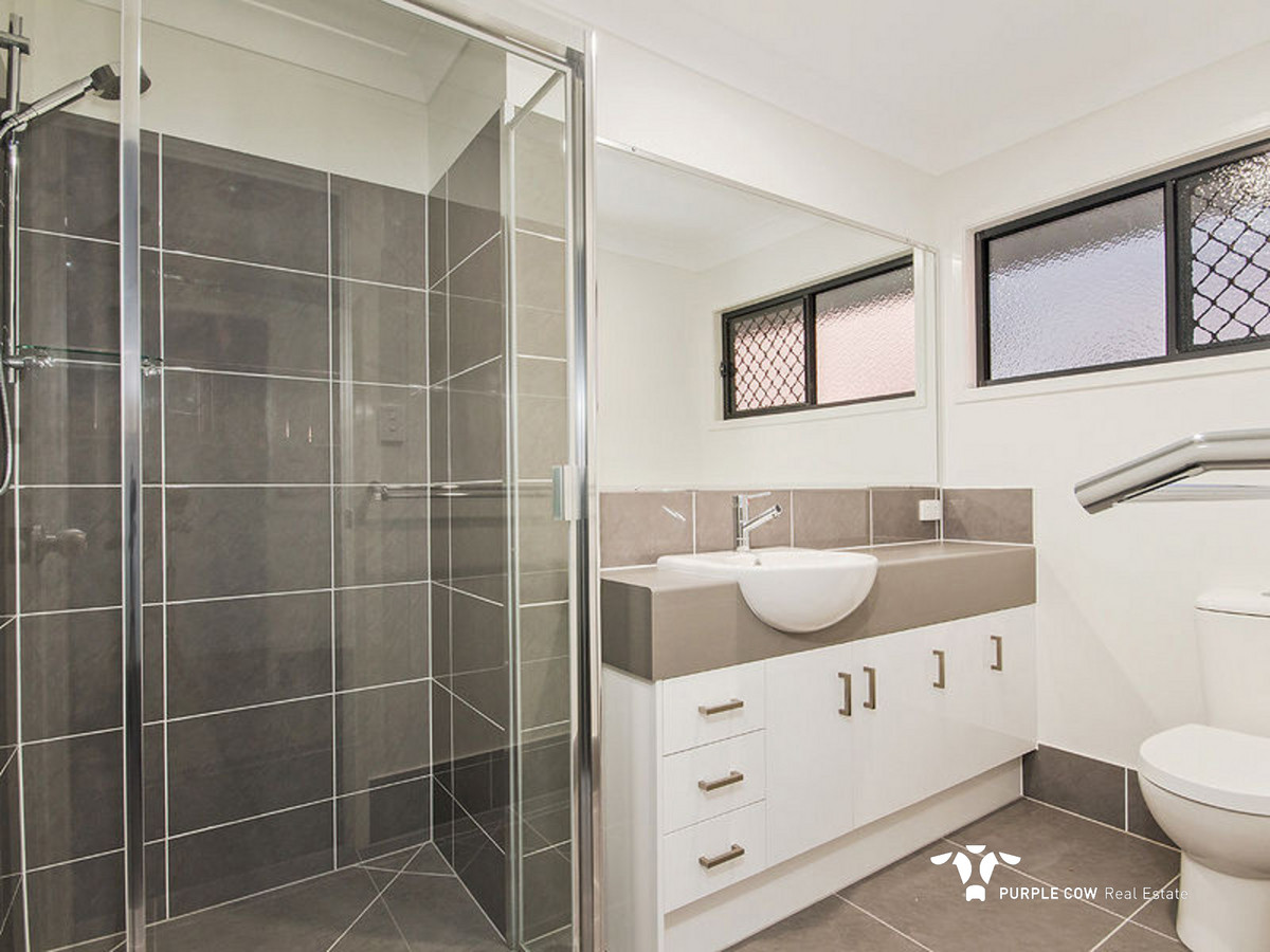 Rental: 11 Madeira Street, Springfield Lakes, QLD, 4300 photo-6