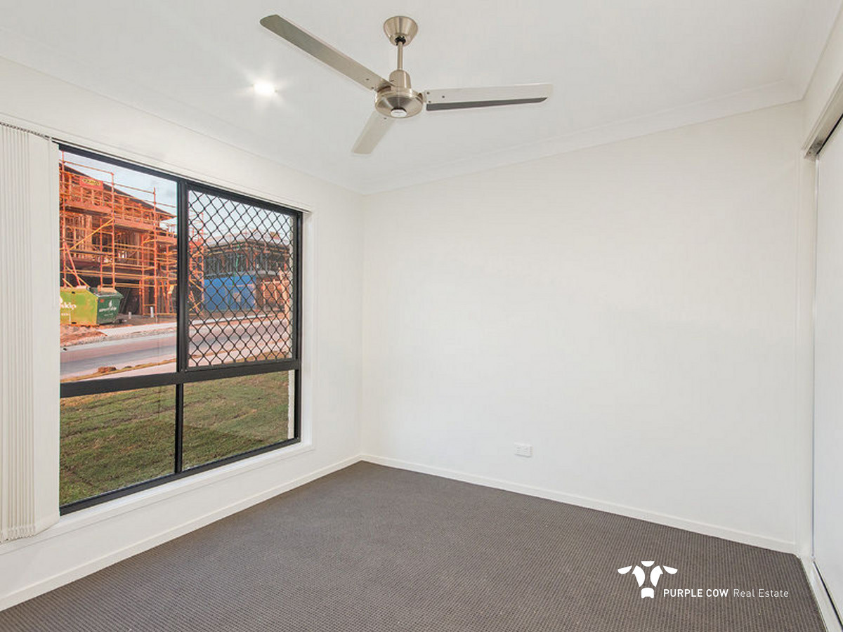 Rental: 11 Madeira Street, Springfield Lakes, QLD, 4300 photo-8