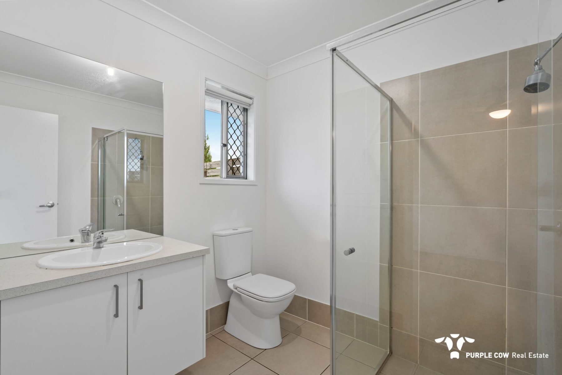 Rental: Walloon, QLD, 4306 photo-5