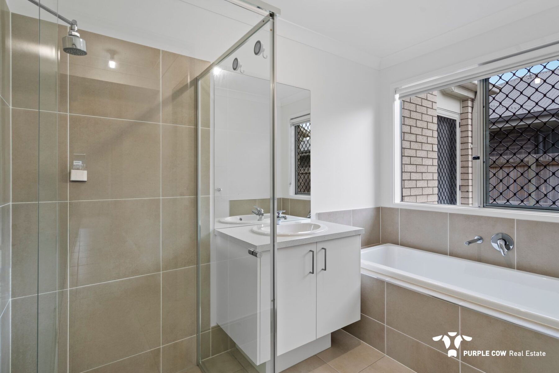 Rental: Walloon, QLD, 4306 photo-7
