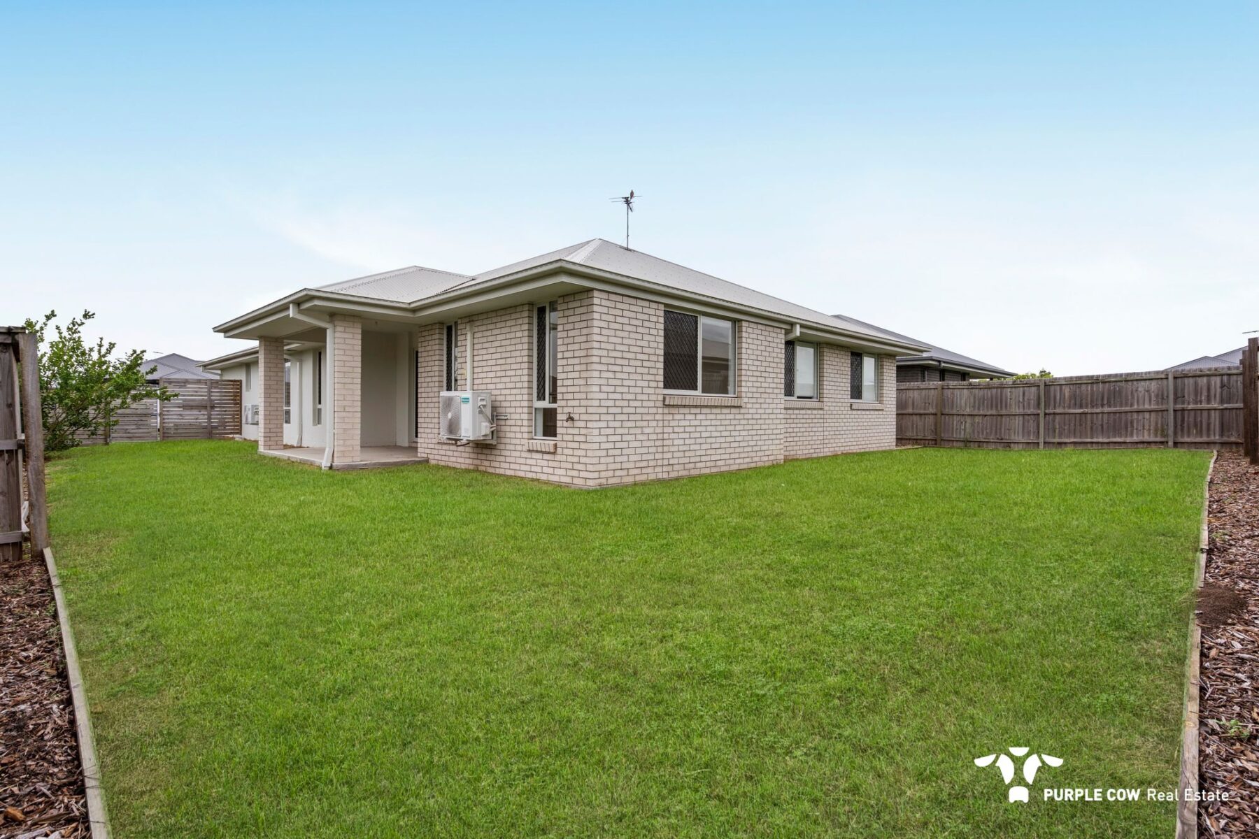 Rental: Walloon, QLD, 4306 photo-10