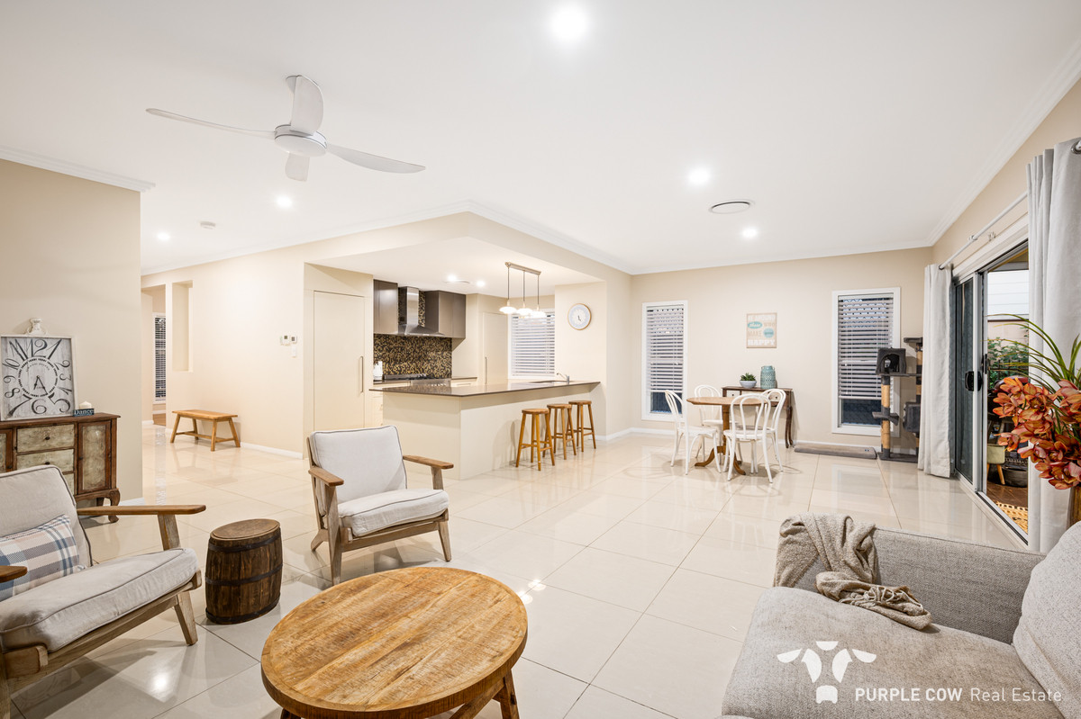 Rental: 20 Riverine Drive, Springfield Lakes, QLD, 4300 photo-3