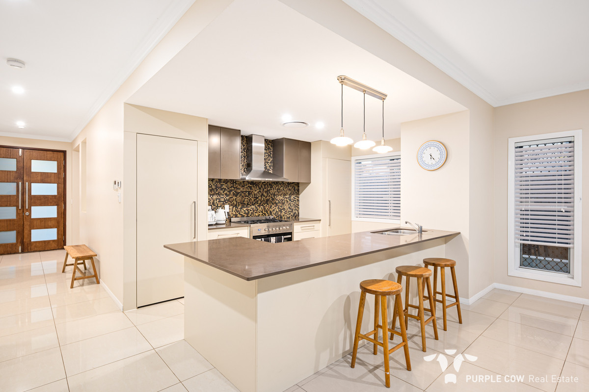 Rental: 20 Riverine Drive, Springfield Lakes, QLD, 4300 photo-6