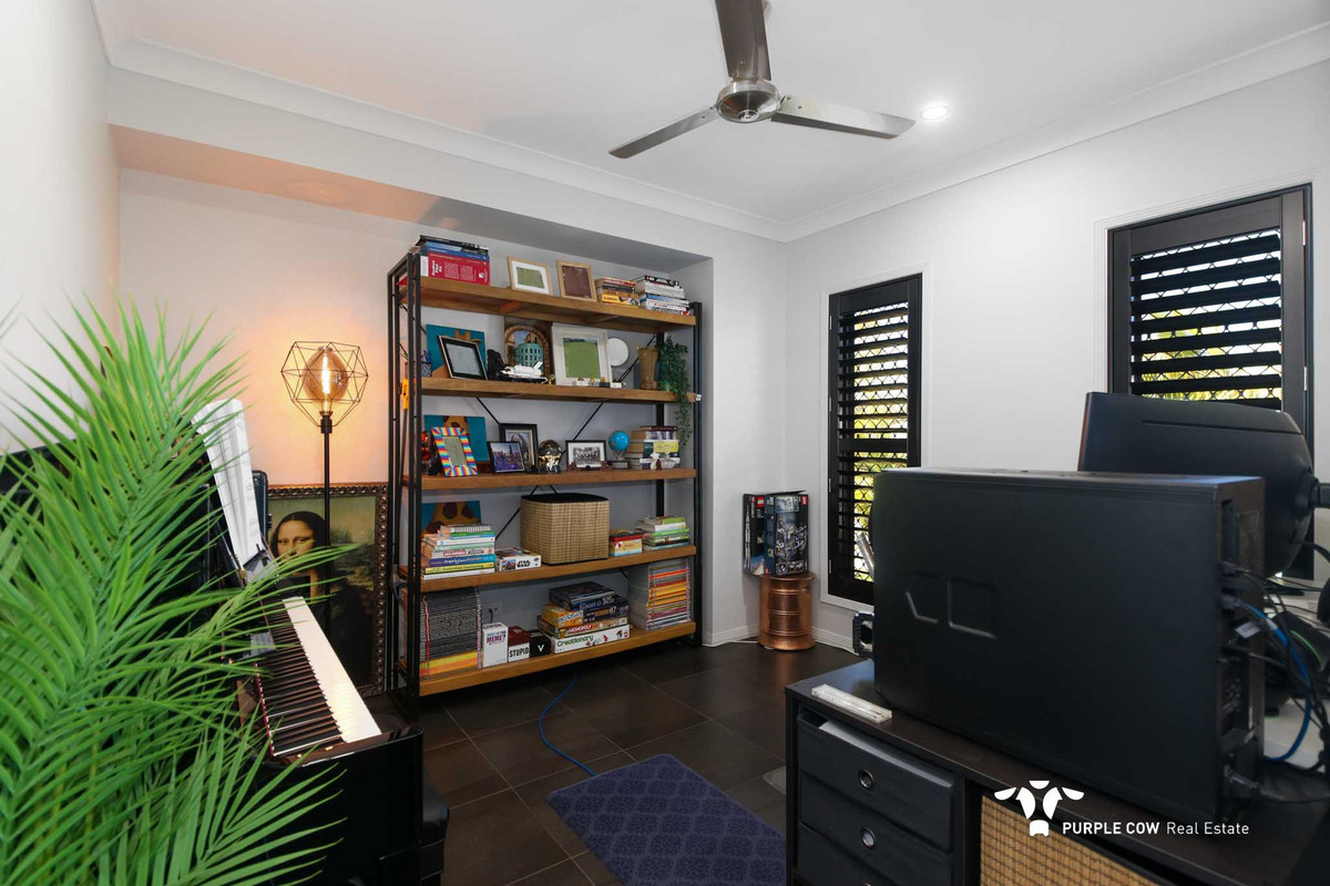 Rental: 39 Woodline Drive, Spring Mountain, QLD, 4300 photo-1