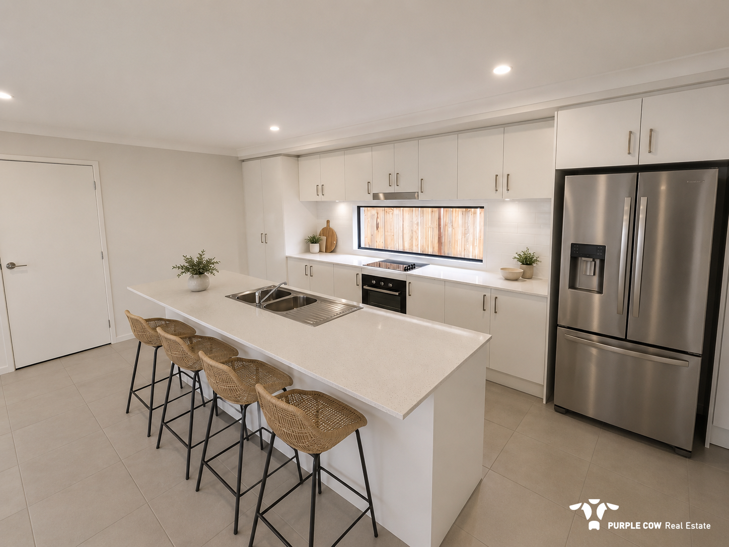 Rental: 430 Grande Avenue, Spring Mountain, QLD, 4300 photo-3