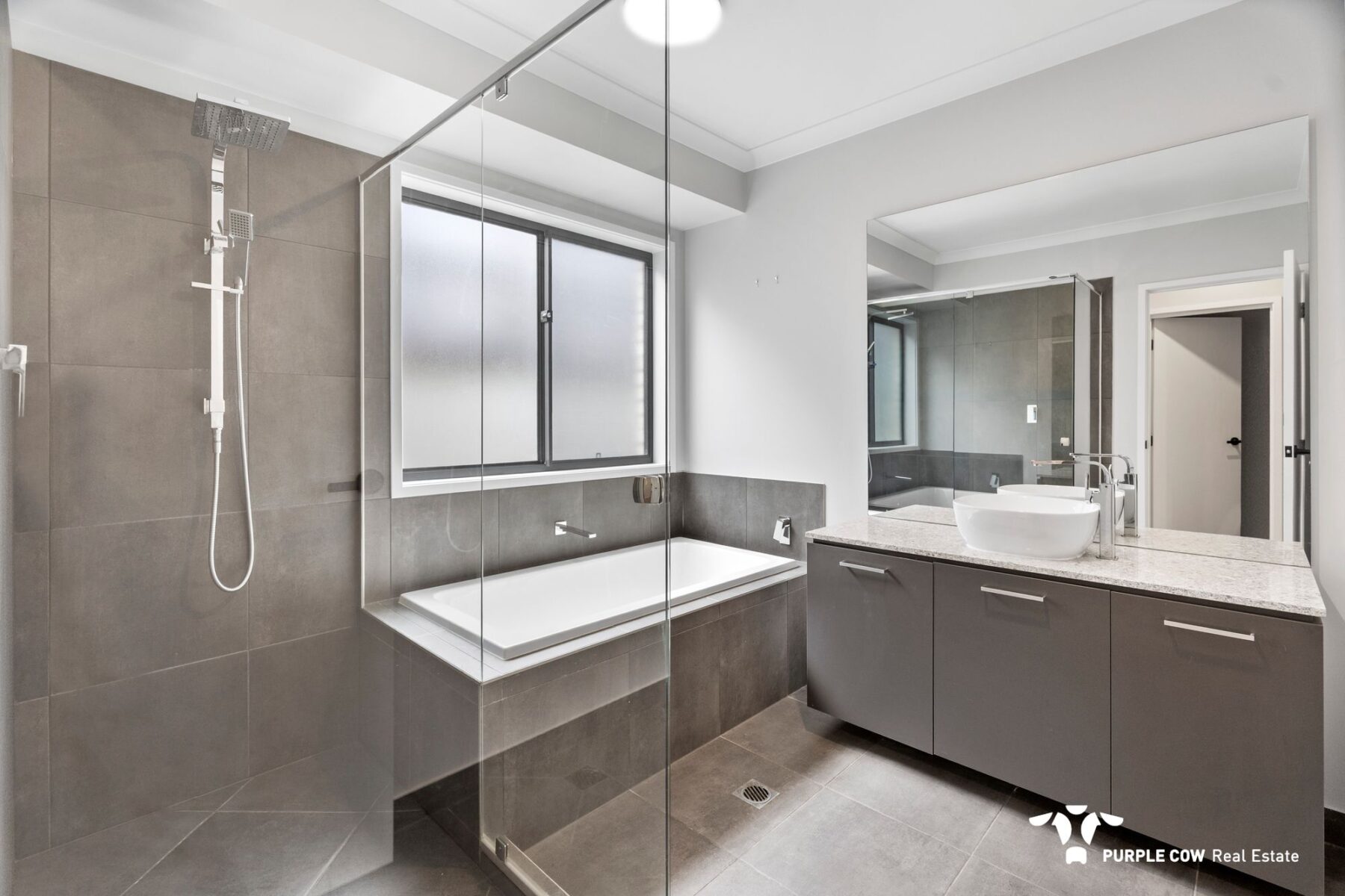 Rental: Spring Mountain, QLD, 4300 photo-6
