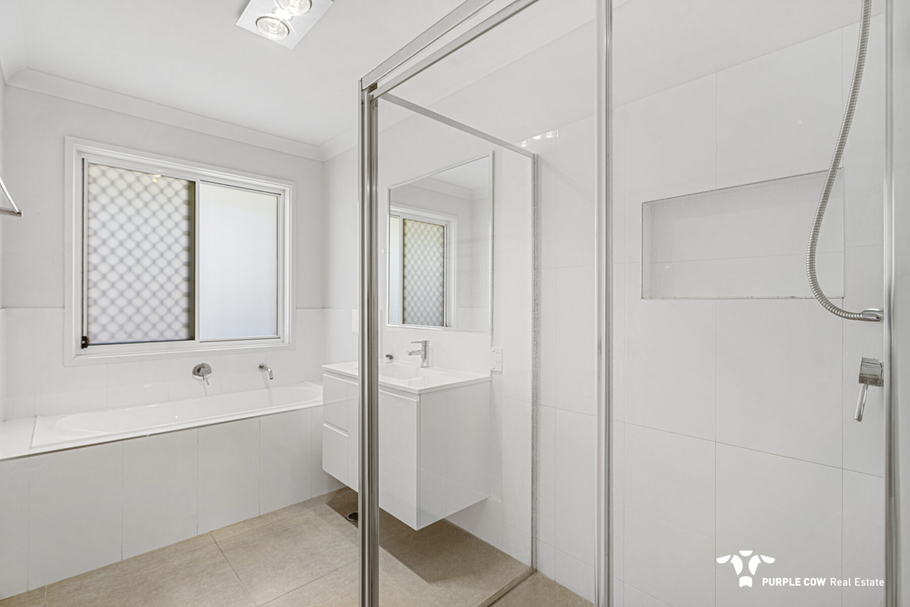 Rental: 102 Russell Luhrs Way, Spring Mountain, QLD, 4300 photo-8