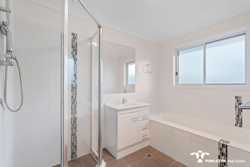Rental: 37 Riverine Drive, Springfield Lakes, QLD, 4300 photo-5