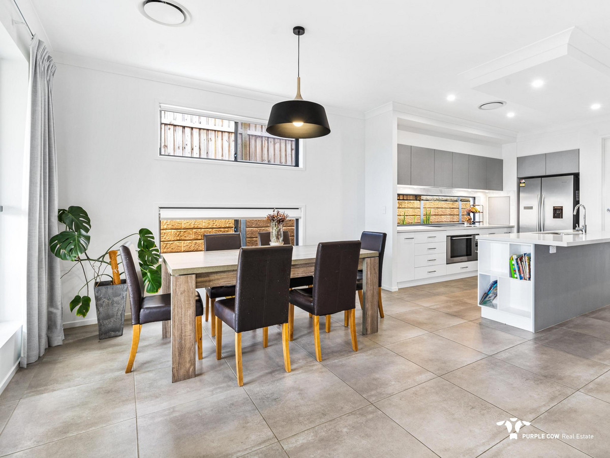 Rental: 6 O'Connor Court, Augustine Heights, QLD, 4300 photo-4