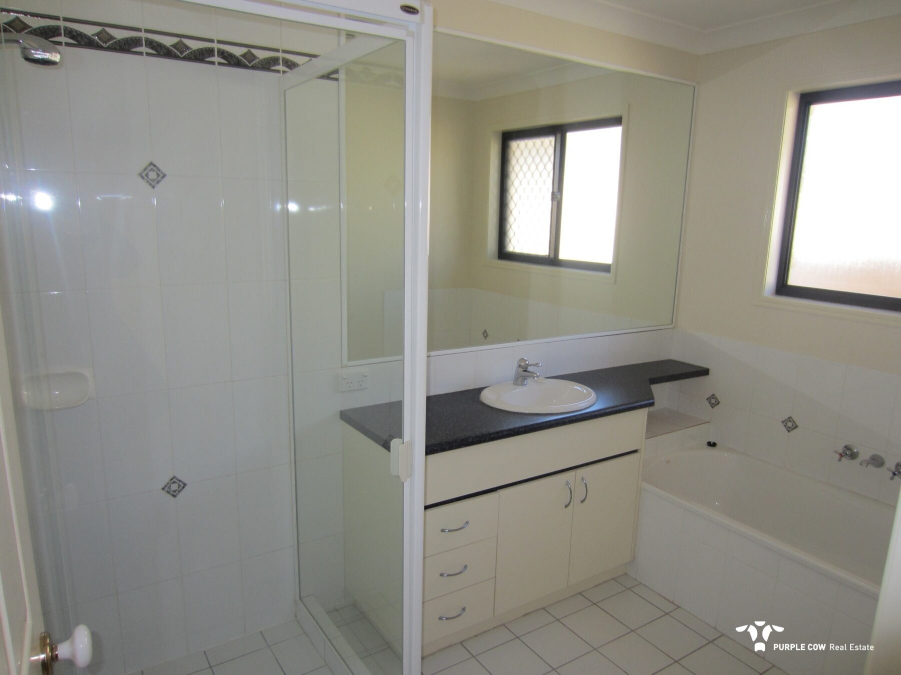 Rental: 10 Jupiter Street, Springfield Lakes, QLD, 4300 photo-4