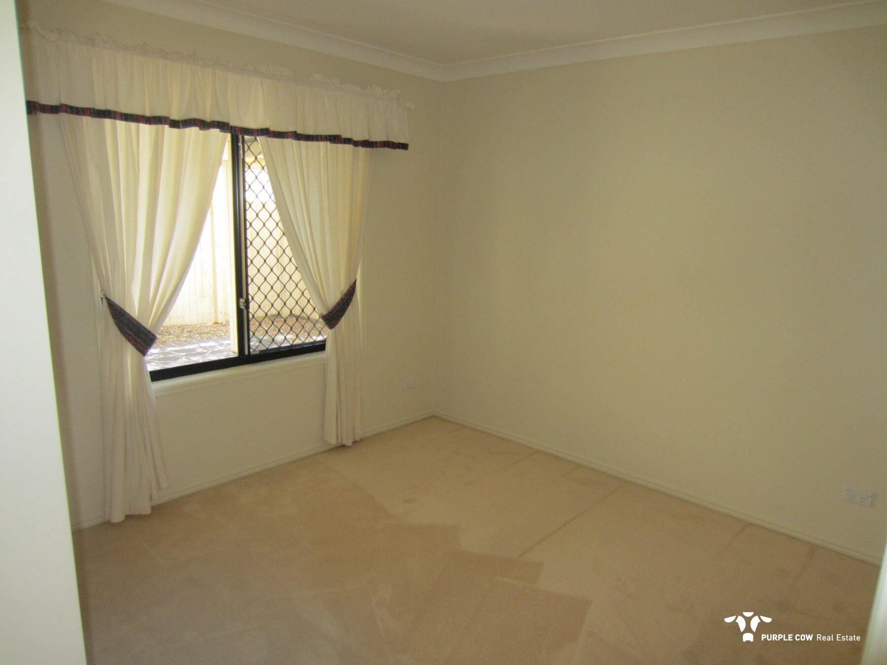 Rental: 10 Jupiter Street, Springfield Lakes, QLD, 4300 photo-9