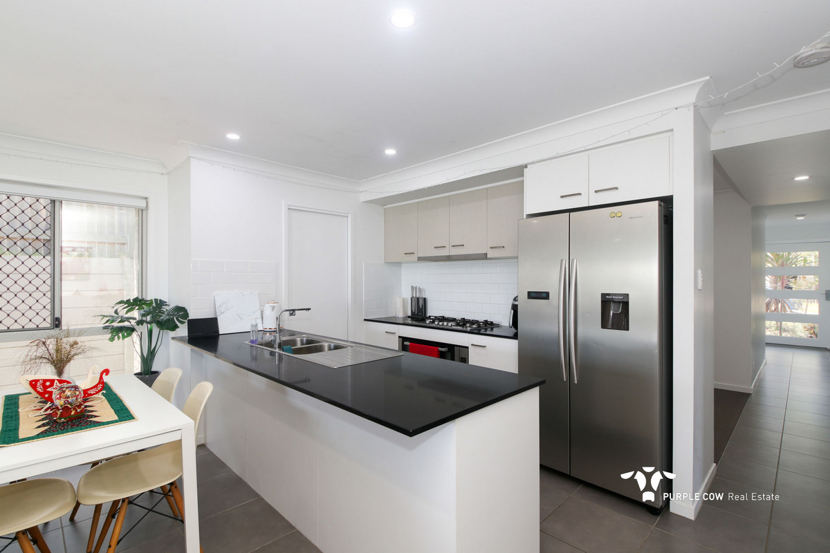 Rental: 12 Abington Street, Spring Mountain, QLD, 4300 photo-1
