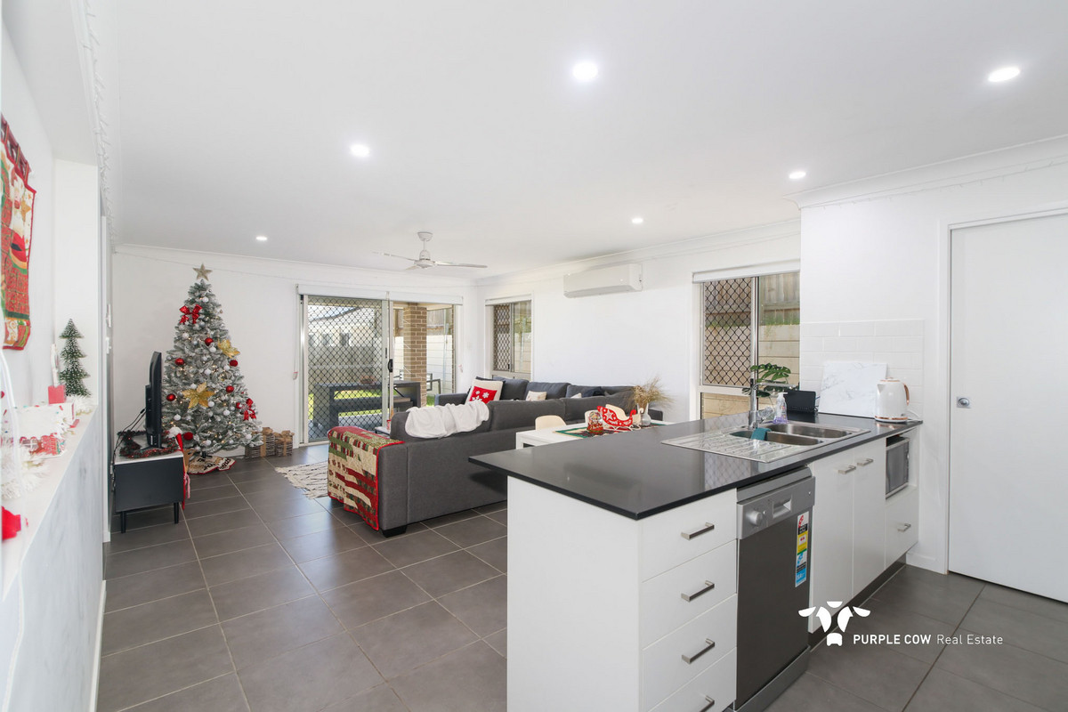 Rental: 12 Abington Street, Spring Mountain, QLD, 4300 photo-2