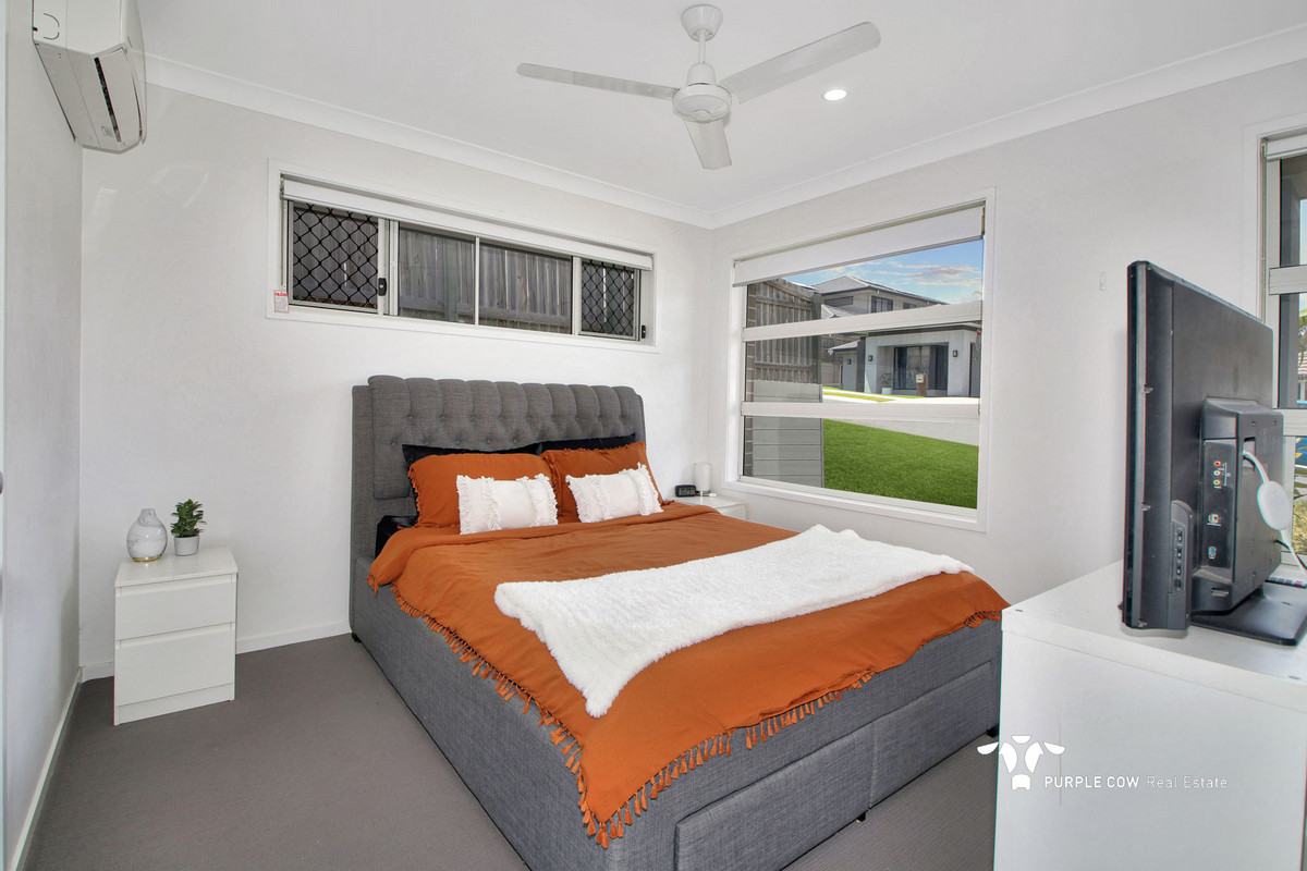 Rental: 12 Abington Street, Spring Mountain, QLD, 4300 photo-5